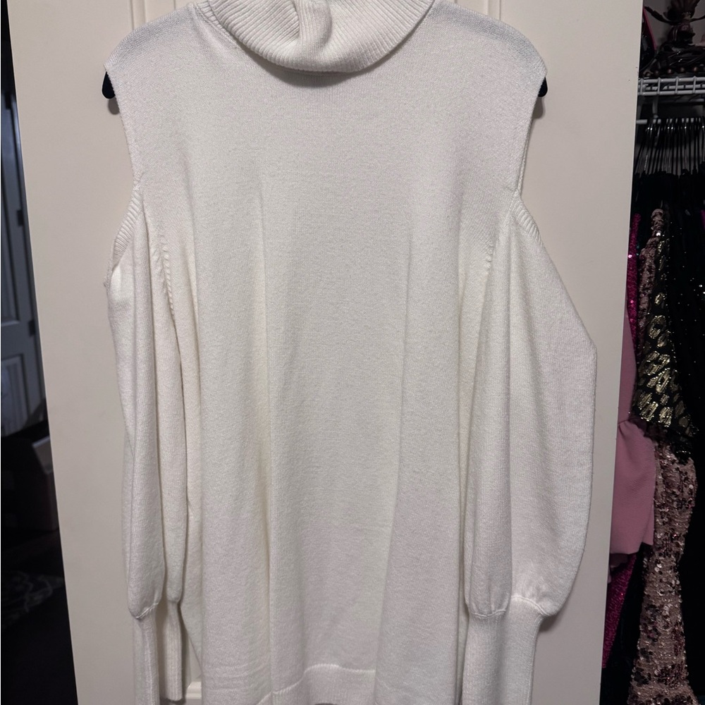 NWT- ELOQUII Women’s Plus Size- Cold Shoulder Elegant White Turtleneck Sweater